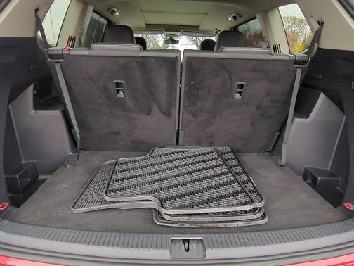 2025 Volkswagen Atlas 2.0T SE w/Technology 4MOTION