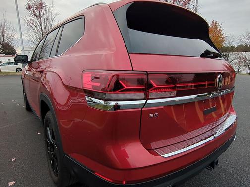 2025 Volkswagen Atlas 2.0T SE w/Technology 4MOTION