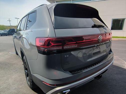 2025 Volkswagen Atlas 2.0T Peak Edition