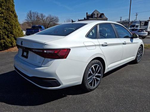 2025 Volkswagen Jetta 1.5T SE