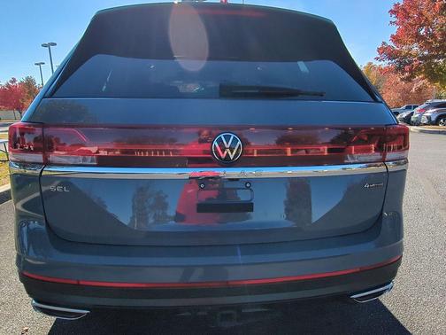 2025 Volkswagen Atlas 2.0T SEL