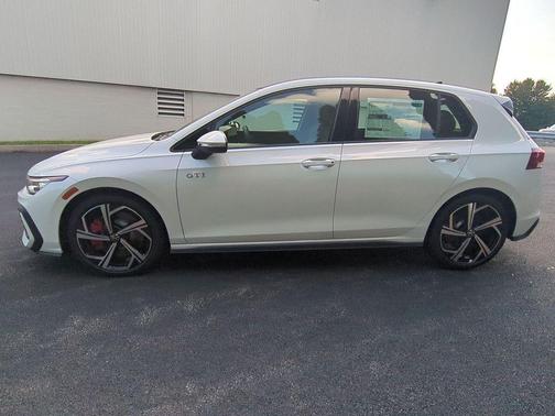 2025 Volkswagen Golf GTI 2.0T SE DSG
