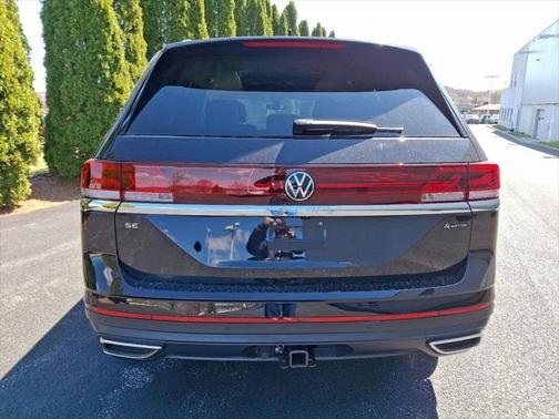 2025 Volkswagen Atlas 2.0T SE w/Technology 4MOTION