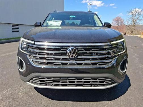 2025 Volkswagen Atlas 2.0T SE w/Technology 4MOTION