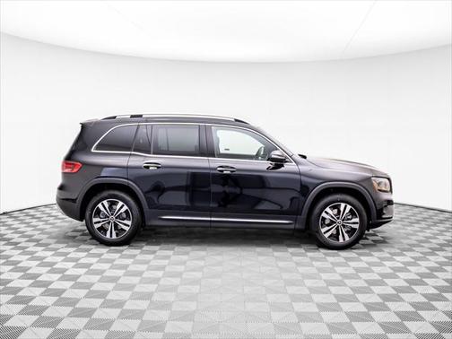 2025 Mercedes-Benz GLB 250 4MATIC