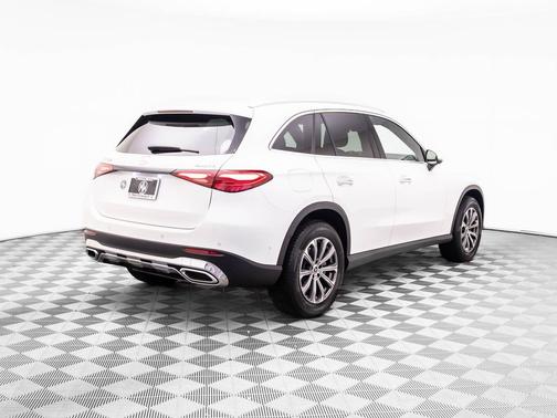 2025 Mercedes-Benz GLC 300 4MATIC