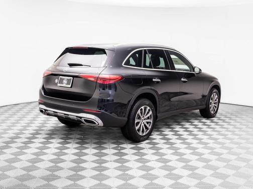 2026 Mercedes-Benz GLC 300 4MATIC
