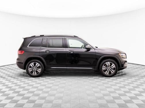 2025 Mercedes-Benz GLB 250 4MATIC