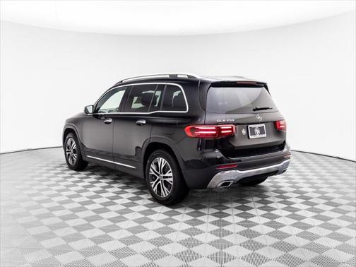 2025 Mercedes-Benz GLB 250 4MATIC