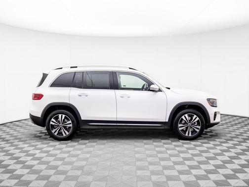 2025 Mercedes-Benz GLB 250 4MATIC