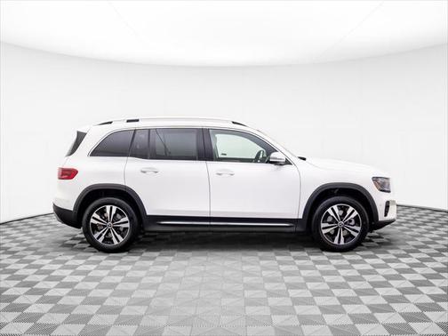 2025 Mercedes-Benz GLB 250 4MATIC