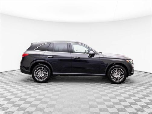 2025 Mercedes-Benz GLC 300 4MATIC