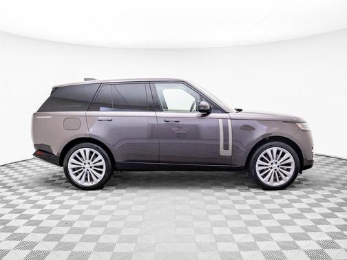 2025 Land Rover Range Rover P400 SE