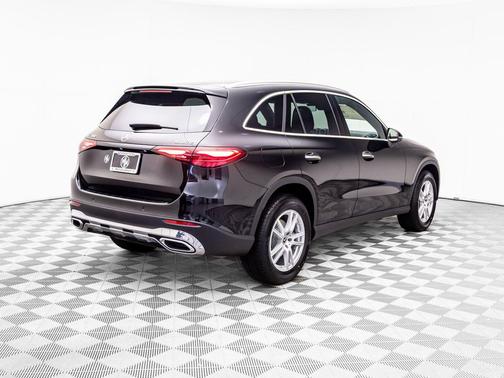 2026 Mercedes-Benz GLC 300 4MATIC