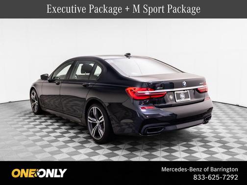 Black Sapphire Metallic 2019 BMW 750 i xDrive