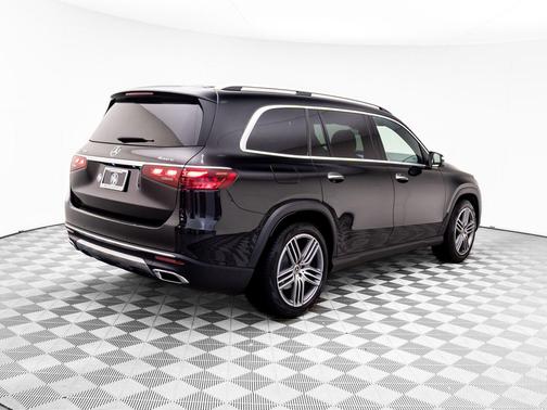 2026 Mercedes-Benz GLS 450 4MATIC