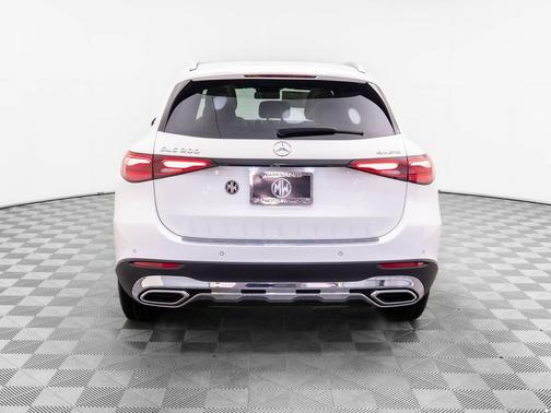 2026 Mercedes-Benz GLC 300 4MATIC