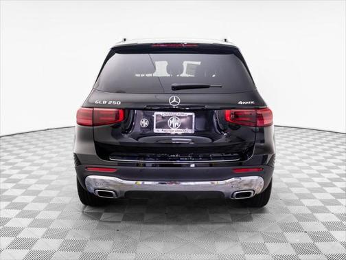 2025 Mercedes-Benz GLB 250 4MATIC