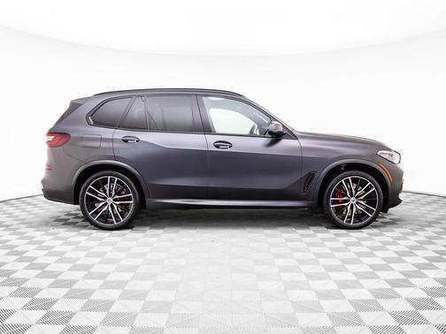 2023 BMW X5 M50i