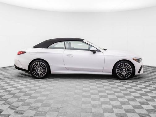 2026 Mercedes-Benz CLE 300 4MATIC Cabriolet