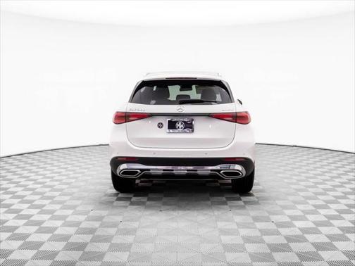 2025 Mercedes-Benz GLC 300 4MATIC