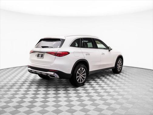 2025 Mercedes-Benz GLC 300 4MATIC