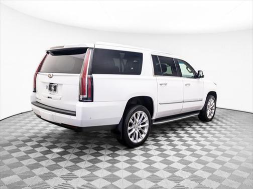 2019 Cadillac Escalade ESV Luxury