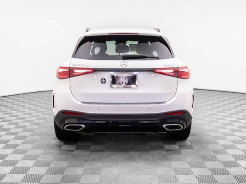 2026 Mercedes-Benz GLC 300 4MATIC