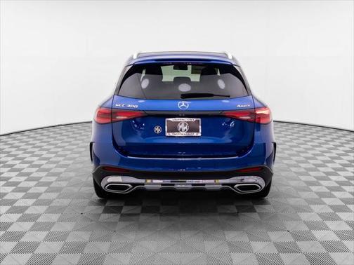 2025 Mercedes-Benz GLC 300 4MATIC