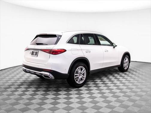 2025 Mercedes-Benz GLC 300 4MATIC