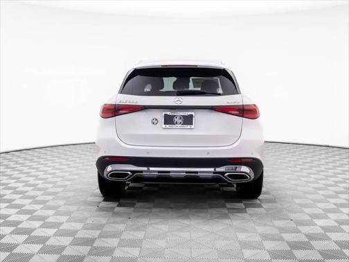 2025 Mercedes-Benz GLC 300 4MATIC