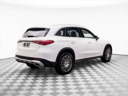 2025 Mercedes-Benz GLC 300 4MATIC