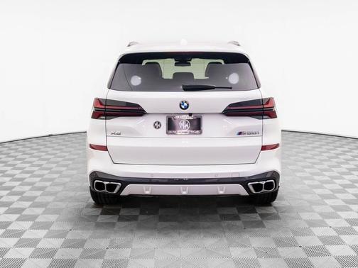 2025 BMW X5 M60i