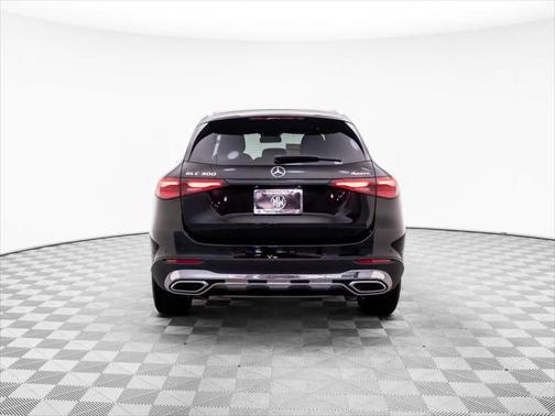 2025 Mercedes-Benz GLC 300 4MATIC
