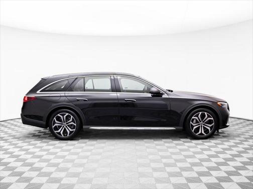 2025 Mercedes-Benz E-Class 4MATIC