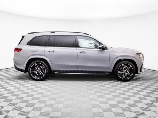 2026 Mercedes-Benz GLS 450 4MATIC