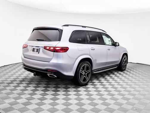 2026 Mercedes-Benz GLS 450 4MATIC