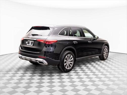 2025 Mercedes-Benz GLC 300 4MATIC