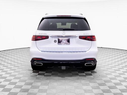 2026 Mercedes-Benz GLS 450 4MATIC