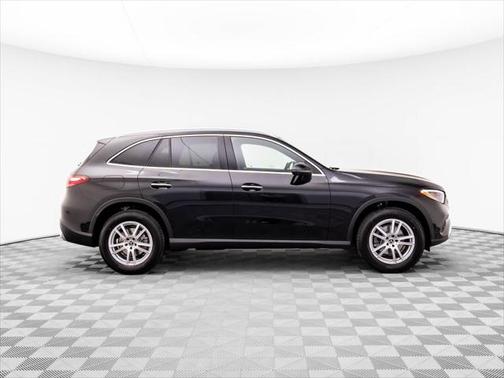 2025 Mercedes-Benz GLC 300 4MATIC