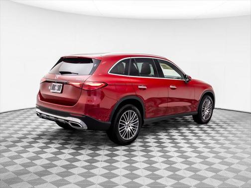 2025 Mercedes-Benz GLC 300 4MATIC