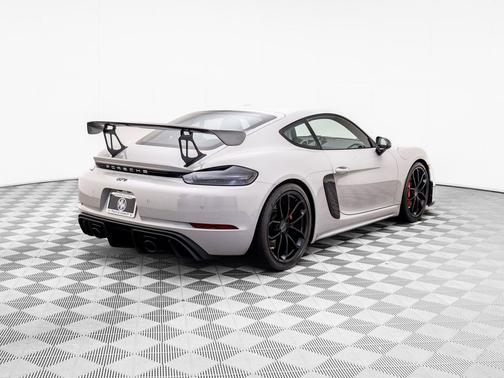 2023 Porsche 718 Cayman GT4