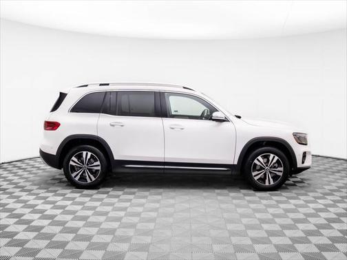 2025 Mercedes-Benz GLB 250 4MATIC