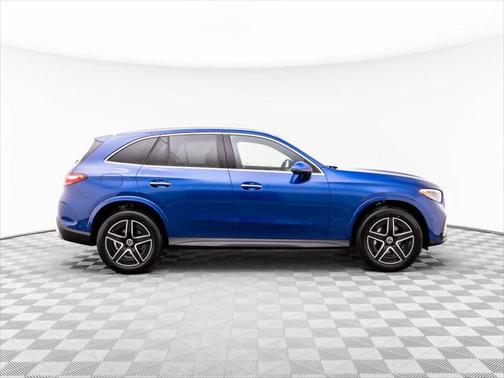 2025 Mercedes-Benz GLC 300 4MATIC