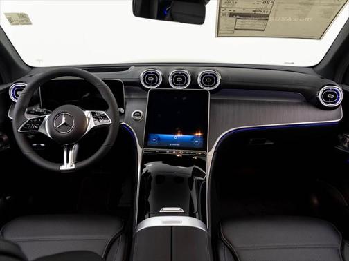 2025 Mercedes-Benz GLC 300 4MATIC