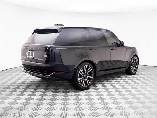 2023 Land Rover Range Rover P530 SE