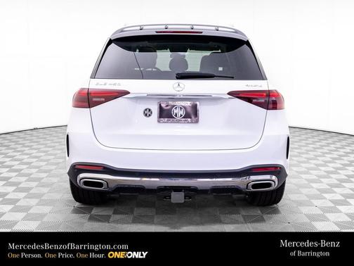 MANUFAKTUR Moonlight White Metallic 2026 Mercedes-Benz GLE 450 4MATIC