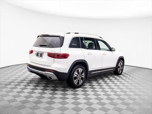 2025 Mercedes-Benz GLB 250 4MATIC