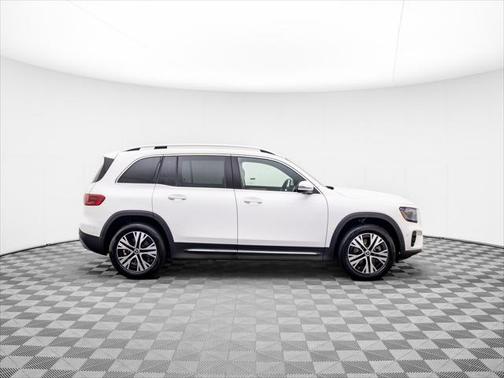 2025 Mercedes-Benz GLB 250 4MATIC