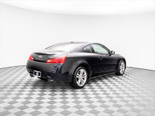 2009 INFINITI G37x Base